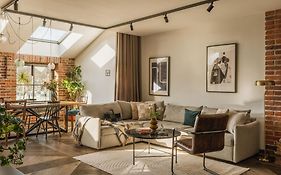 Stradom 15 - Loftaffair Collection